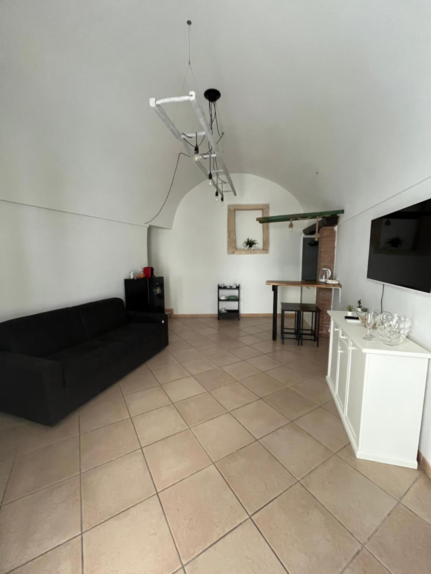Ostuni 21Mqsuitehomes, Appartamento Con Mini Piscina Privata, Appartamenti Con Vasca Idromassaggio & Appartamenti Standard Luaran gambar