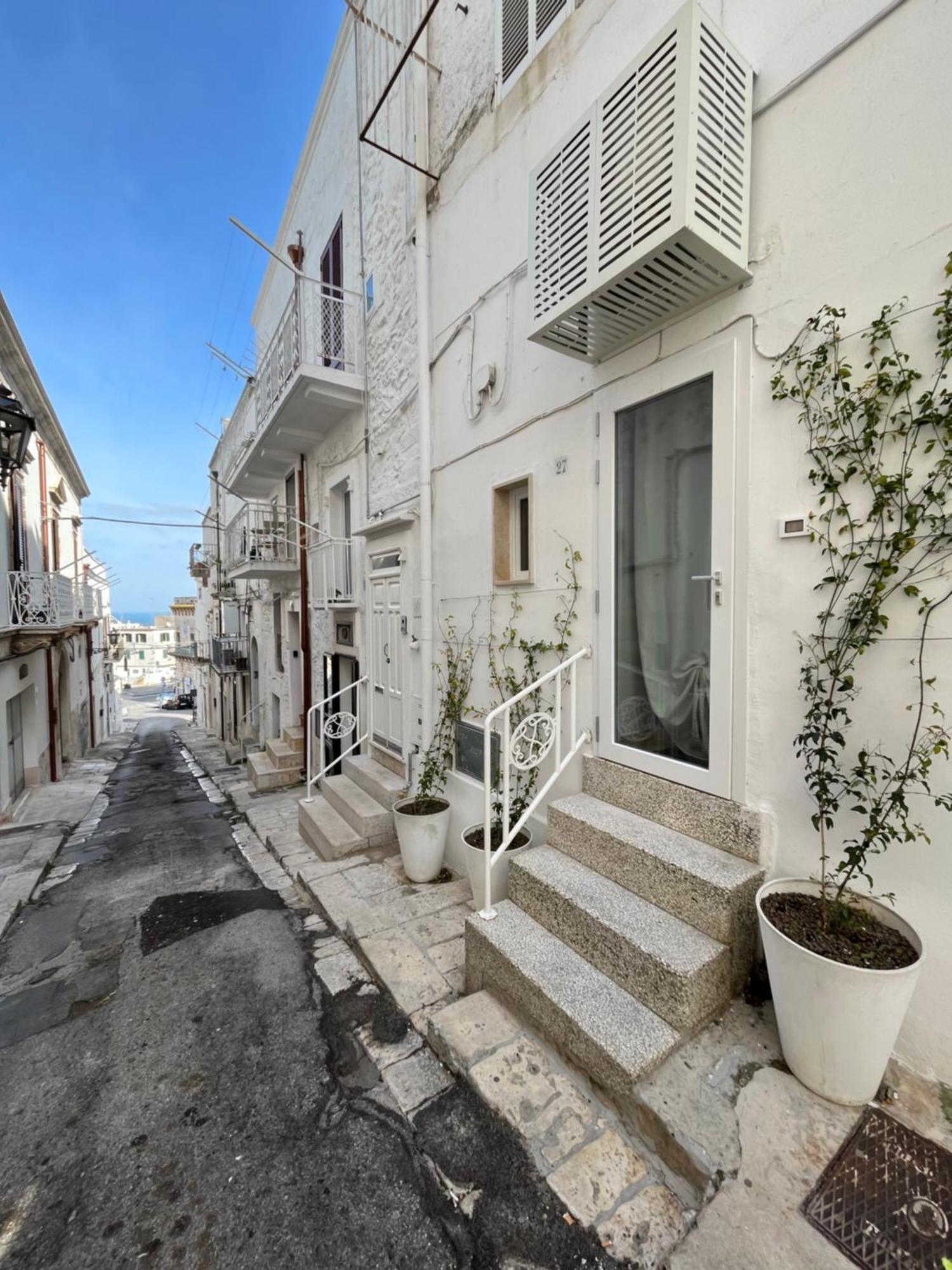 Ostuni 21Mqsuitehomes, Appartamento Con Mini Piscina Privata, Appartamenti Con Vasca Idromassaggio & Appartamenti Standard Luaran gambar