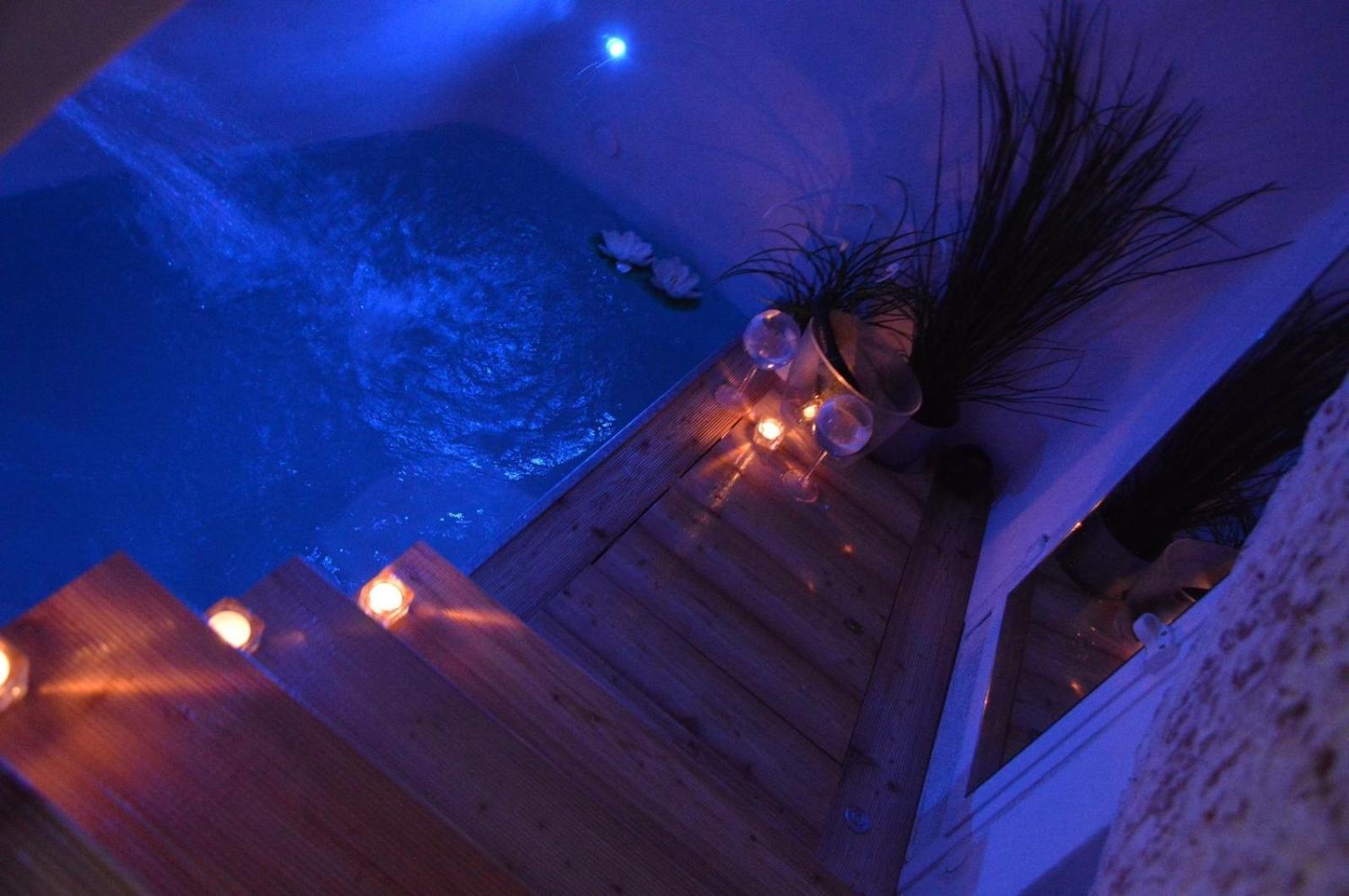 Ostuni 21Mqsuitehomes, Appartamento Con Mini Piscina Privata, Appartamenti Con Vasca Idromassaggio & Appartamenti Standard Luaran gambar