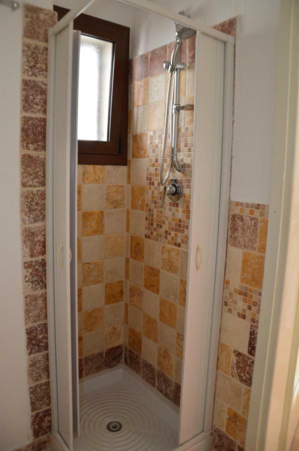 Ostuni 21Mqsuitehomes, Appartamento Con Mini Piscina Privata, Appartamenti Con Vasca Idromassaggio & Appartamenti Standard Luaran gambar