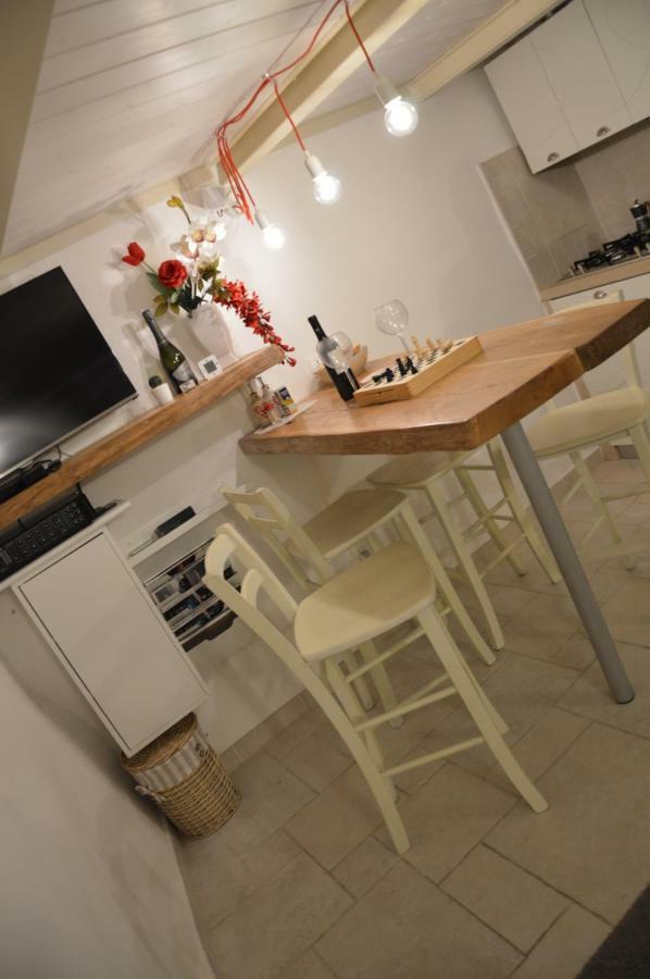 Ostuni 21Mqsuitehomes, Appartamento Con Mini Piscina Privata, Appartamenti Con Vasca Idromassaggio & Appartamenti Standard Luaran gambar
